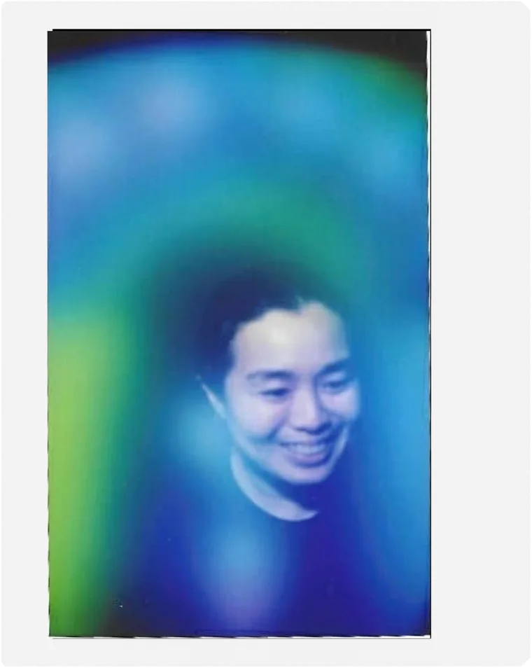 ภาพออร่าคู่ — สนามพลังสีน้ำเงิน